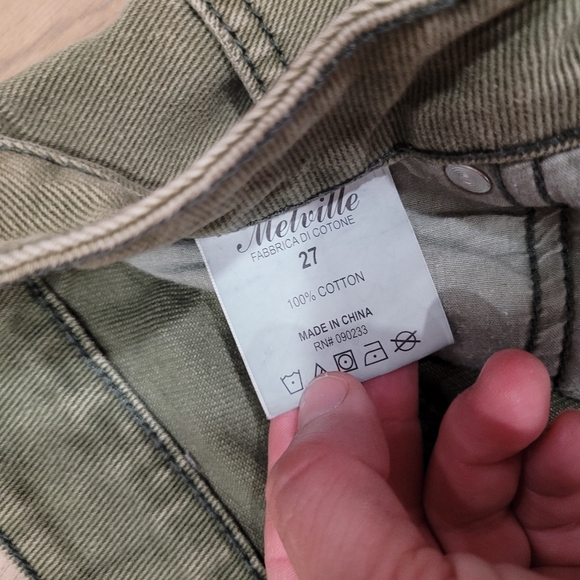 Brandy Melville Army Green Denim Shorts Size 27 - Picture 5 of 5